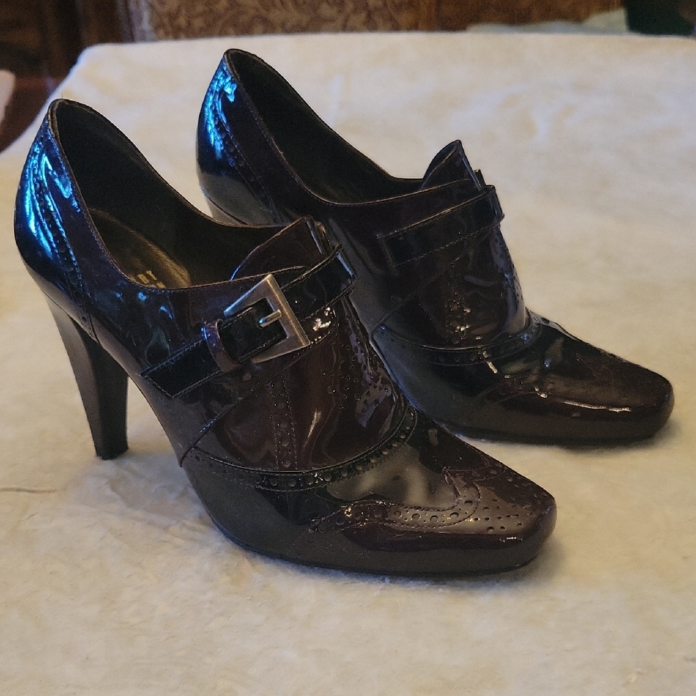 Stuart Weitzman Patent Leather Black/Brown Heeled Shoes